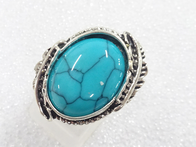 JAPANESE KIMONO / ANTIQUE COLORED STONE RING (SIZE 9)